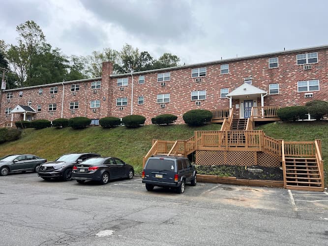 Mount Penn Manor apartments logo