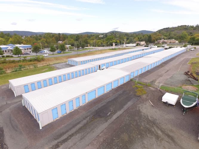Exeter Self Storage logo