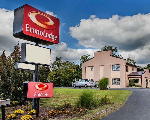 Econo Lodge Douglassville-Pottstown logo