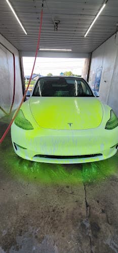 Douglassville Car Wash logo