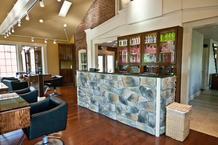 Lords & Ladies Salon and Medical Spa - Douglassville logo