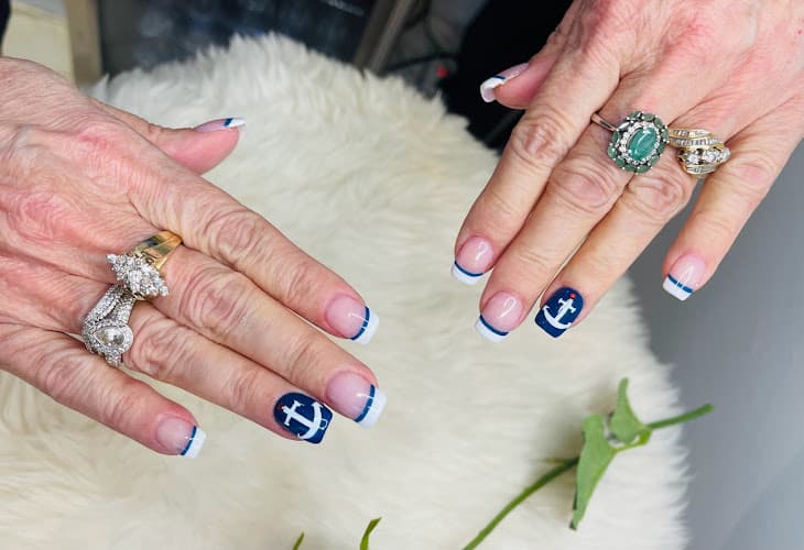 Optima Nail & Spa Logo