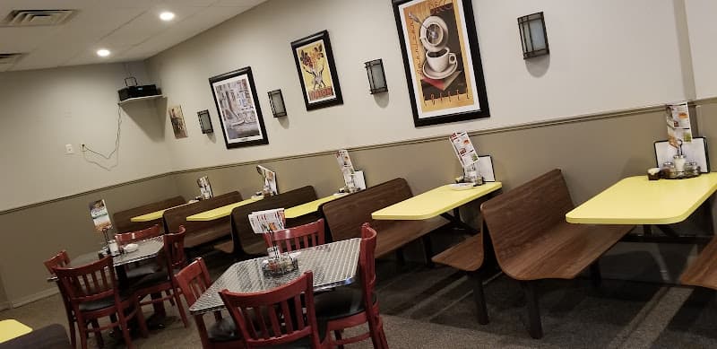 Oliviero's Pizzeria and Ice Cream logo