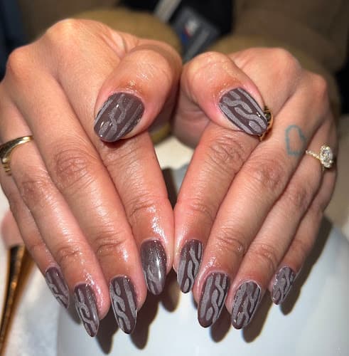 jendidthemnails llc logo