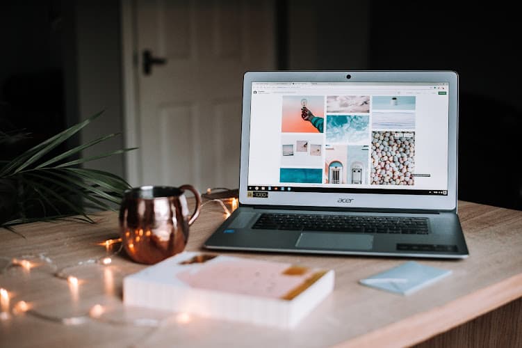 Moll Design & Marketing
