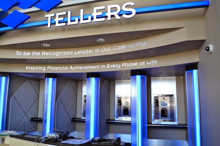 Diamond Credit Union logo