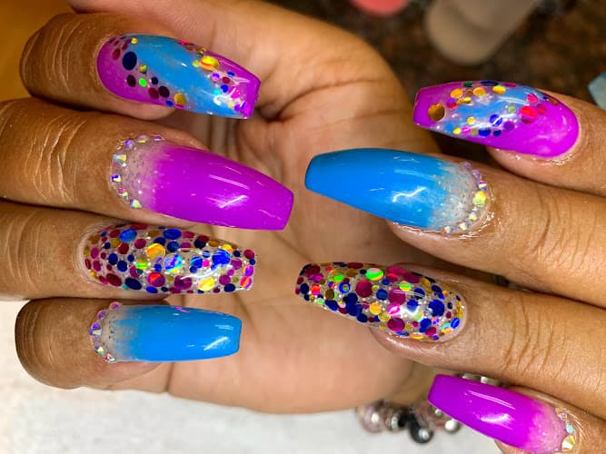 New Image Nail & Tanning Salon logo