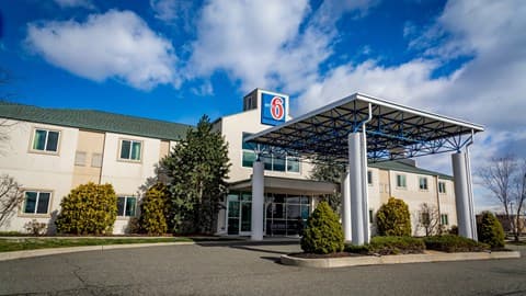 Motel 6 Pottstown, PA logo