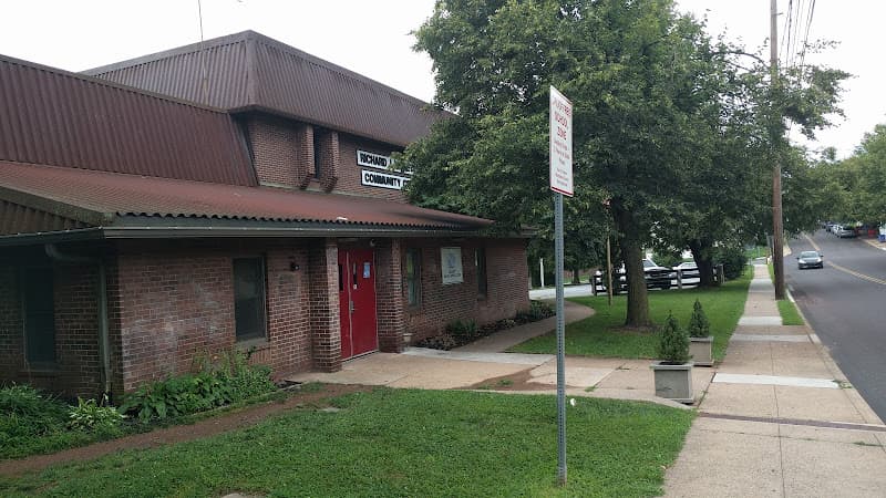 The Ricketts Center logo