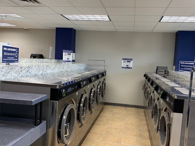 Stowe Laundromat logo