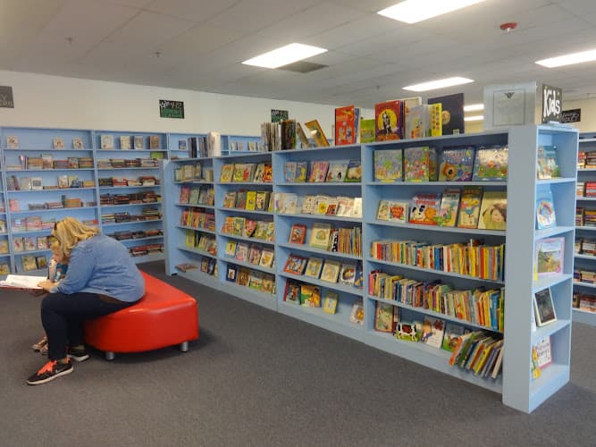 Starr Books-Royersford logo