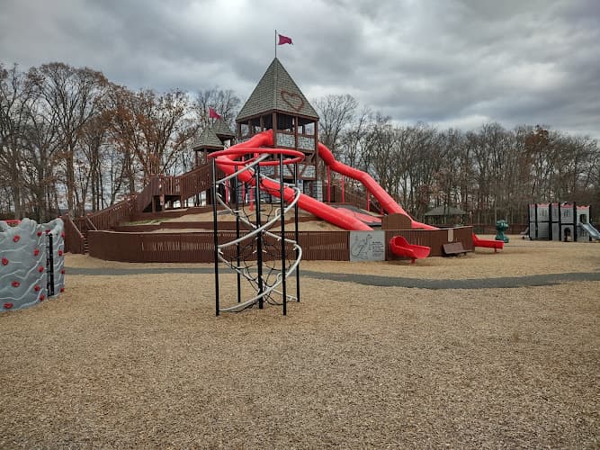 Manderach Memorial Playground logo