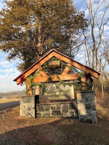 Adello Vineyard logo