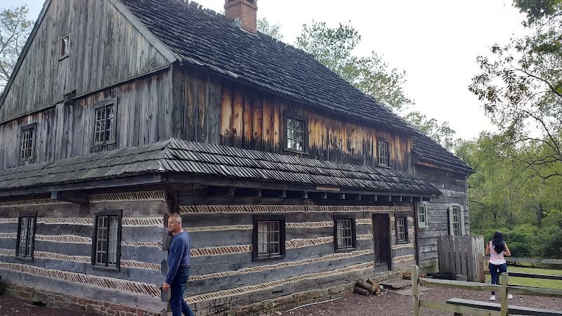 Morgan Log House logo