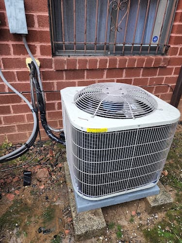 REEF HVAC. HEATING & COOLING/ELECTRIC & PLUMBING logo