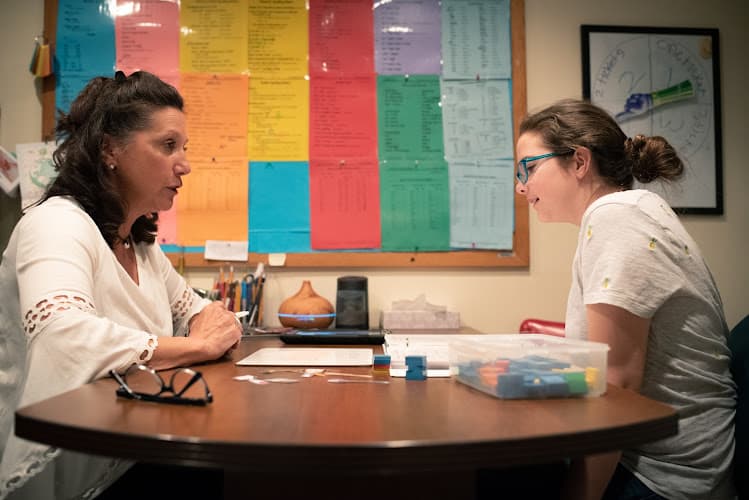 Reading With Results logo