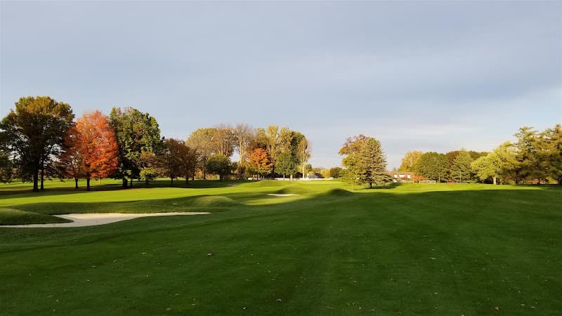 Lebanon Country Club logo