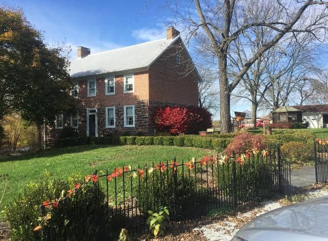 Mary-Penn Bed & Breakfast logo