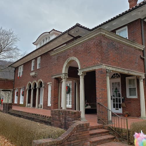 The Wilson House Bed and Breakfast logo