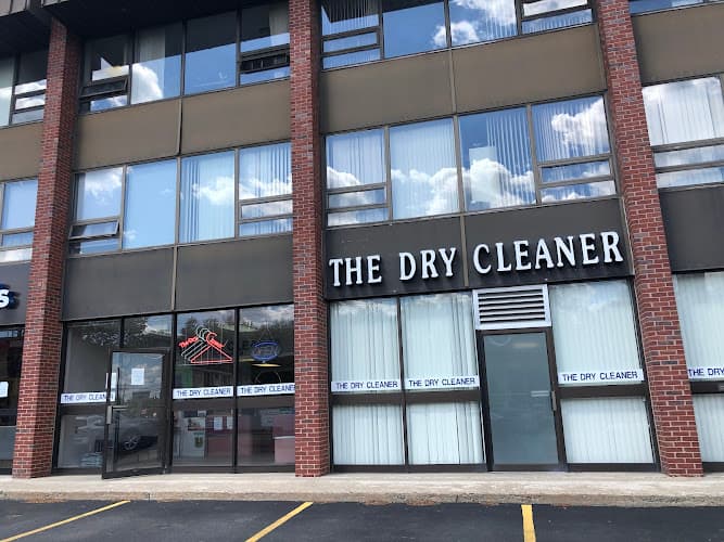 Dry Cleaner logo