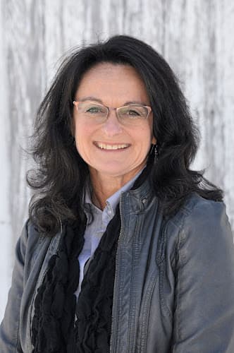 Tricia (Trish) Mountz Bubel, Realtor - RE/MAX of Reading Logo