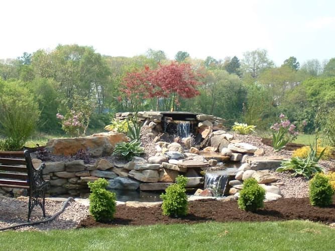 wahl landscaping logo