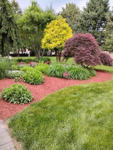 GH Landscaping logo