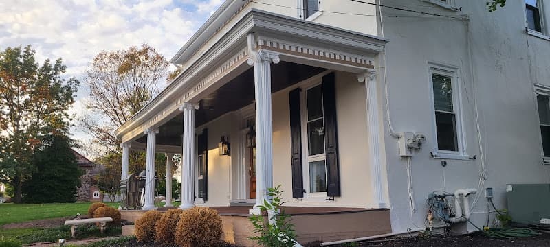 JE Home Restoration & Remodeling logo