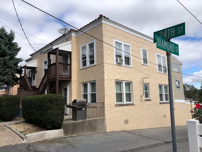 House Boss - Professional Home Contractor logo